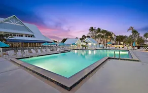 Sunsets, Lakeview, Top Floor, Pool, Walk to beach! - Image 5