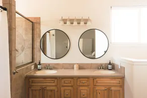 Charming home walking distance from downtown Kanab, w/King Suite - Image 5