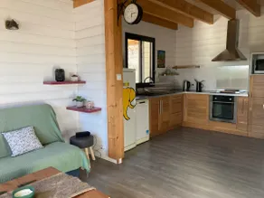 Quiet and cozy wooden house - Image 3