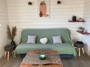 Quiet and cozy wooden house - Image 2