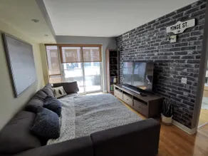 Toronto style condo - Image 4