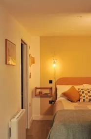 Private Studio W/Courtyard Nr Cathedral & High Str - Image 3