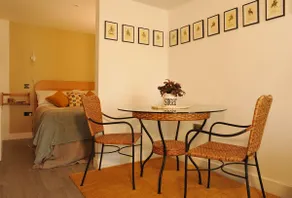 Private Studio W/Courtyard Nr Cathedral & High Str - Image 4