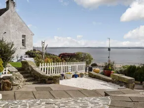 Beach Cottage - Image 3