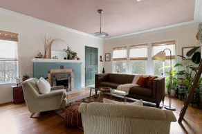 Spacious Boho Vintage,Bishop Art, Downtown No.1914 - Image 3