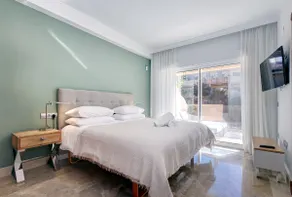 Stunning 2 Bedroom Apartment in Aloha Hill Club - Image 5