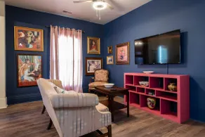 The Gallery Loft walk to Frankfort Ave's dining! - Image 3