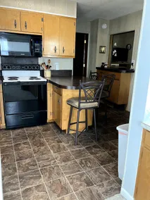 Downtown Bungalow - Image 4