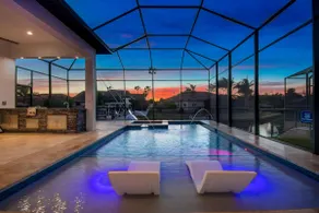 Luxury Canal-Front Home with Heated Pool Spa Bicycles - Image 5
