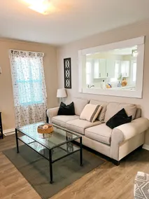 Cozy Home on College Ave - Image 5