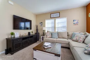 Modern Home w/ Great Amenities - Image 2