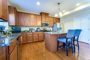 Modern Home w/ Great Amenities - Image 5