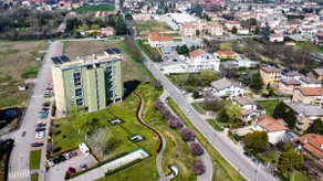 Iris Apartment - Image 2