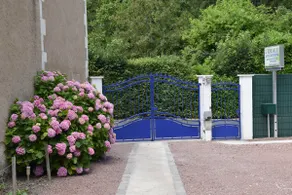 City Center 1BR Apartment in La Roche-Posay - Image 2