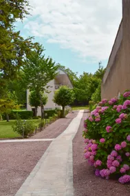 City Center 1BR Apartment in La Roche-Posay - Image 3