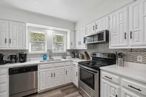 Pool Hot Tub, Spring Creek Trail & Park, Sleeps 16 - Image 3