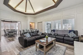 Pool Hot Tub, Spring Creek Trail & Park, Sleeps 16 - Image 2