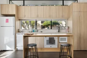 Unique Design 2-bedroom Apartment - 80 Walkscore! - Image 4