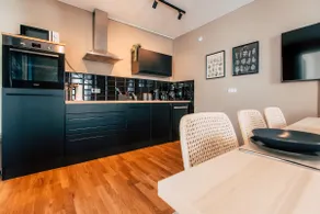 *Grand Rooftop* Large & luxurious with rooftop terrace - Image 4