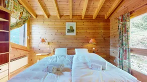 Warm chalet with a nice exterior in Les Marécottes - Image 4