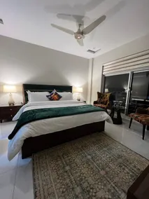 Luxury condo by Aventus - Image 4