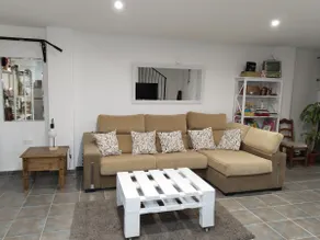 Cozy loft apartment - Image 2