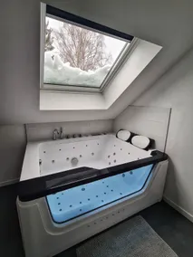 the Alchemist - Modern apartment with jacuzzi - Image 4