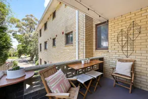 Freshwater - Home away from home - Image 3