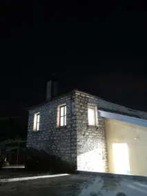 Charlami's Mansion -Παραδοσιακό Πέτρινο Σπίτι με Τζάκι και Πανοραμική Θέα - Image 3