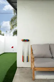 *Golden Getaway* 5 Beds / 8 Minutes to Downtown - Image 2