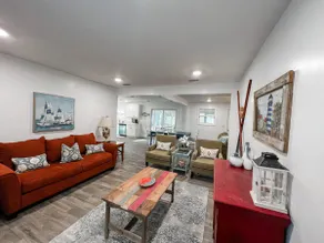 Cozy Coastal Abode- 4bed,3bath - Image 3