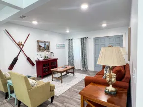 Cozy Coastal Abode- 4bed,3bath - Image 4