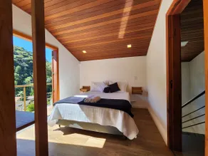 Mury Tênis Clube Chalet 02. - Image 2