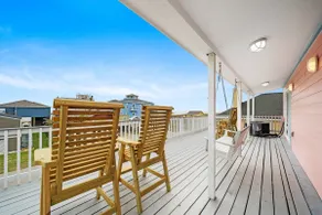Relax in Beachside Comfort with Stunning Views - Image 3