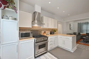 Seattle Home w/ 5‑Min Walk to Light Rail! - Image 2