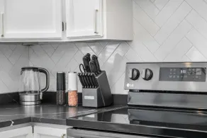 Insta-Worthy Stylish/Trendy Home - Image 4