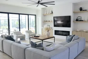 5 minutes away from the beach! Luxury Private Villa on the Canal - Image 4