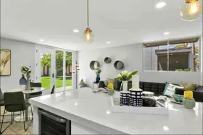 Stylish 2 Bedroom Condo - Image 5