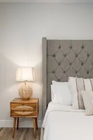 Fully remodeled home! Near beaches and restaurants - Image 3