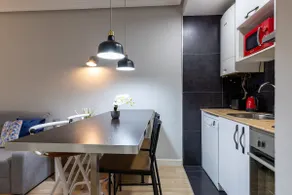 Elliptical Square - 1 bedroom, 1 bath - Image 5