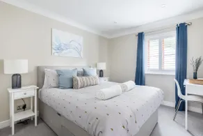 Hideaway - Exclusive marina development, town centre, with parking - Image 3
