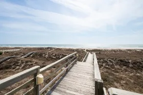 Majestic Beach Retreat - Image 5