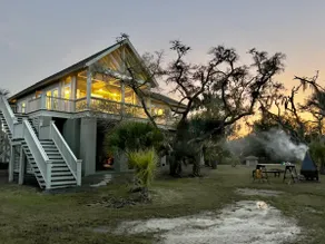 Marshfront Villa In The Trees - Near Beach & Bay - Image 4