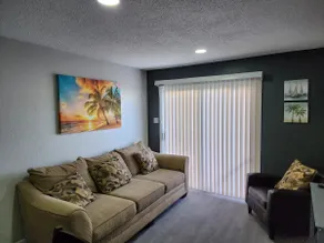 Luxury Apartment Suite 8 - Image 2