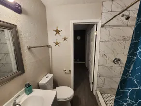 Luxury Apartment Suite 8 - Image 5