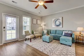 Gr8t area, close to airport + 15 min to Savannah - Image 4