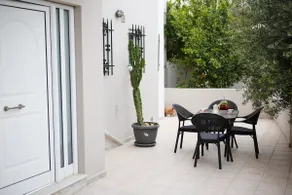 Olivias house - Image 4