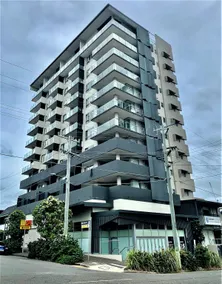 Spacious Inner city Apartment with free parking - Image 2