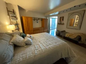 Downtown Larimer Square with free parking and amenities! - Image 4