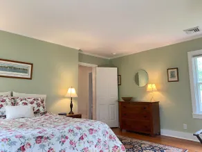 House On The Hill - Historic Private Second Floor - Image 2